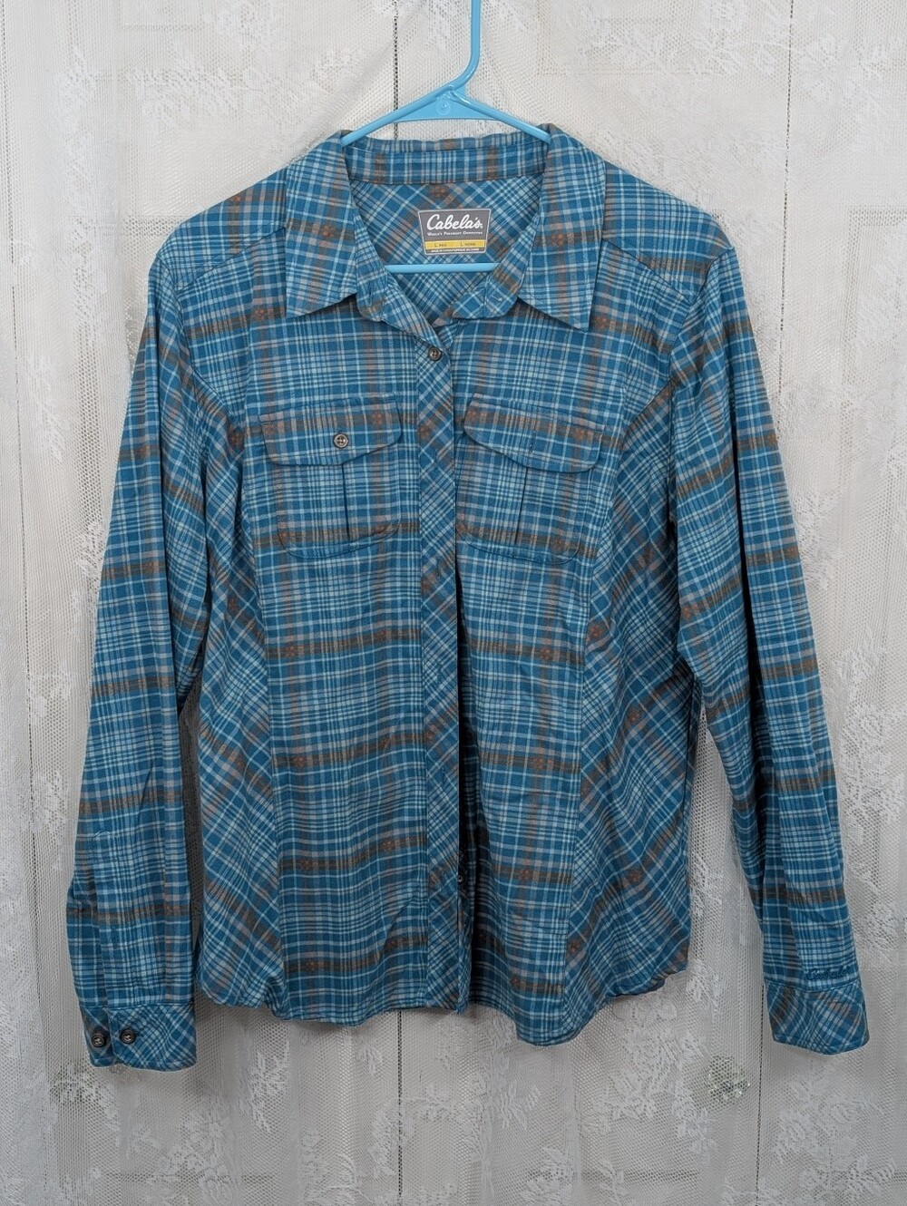 Cabela's: Women's Blue Plaid Flannel Long-Sleeve Shirt - Size Large